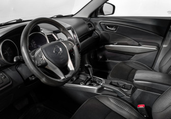 Подержанный автомобиль SsangYong Tivoli 2016 года (9 фото)