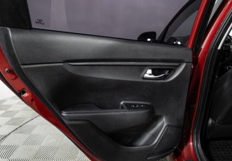 Подержанный автомобиль Kia Rio Sedan 2022 года (26 фото)