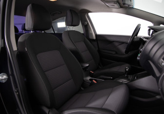 Подержанный автомобиль Kia Cerato Sedan 2013 года (11 фото)