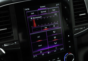 Подержанный автомобиль Renault Koleos 2018 года (17 фото)