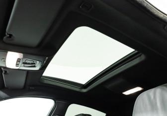 Подержанный автомобиль BMW X6 2017 года (15 фото)