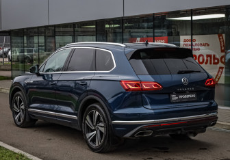 Подержанный автомобиль Volkswagen Touareg 2021 года (7 фото)
