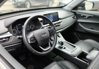 Подержанный автомобиль Chery Tiggo 8 2023 года (16 фото)