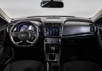 Подержанный автомобиль Hyundai Creta 2022 года (10 фото)