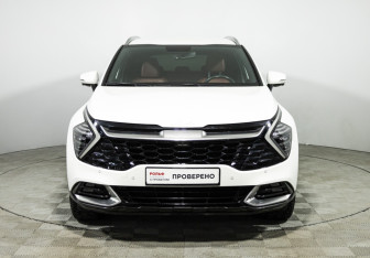 Подержанный автомобиль Kia Sportage 2023 года (2 фото)