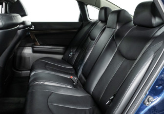 Подержанный автомобиль Nissan Teana 2006 года (10 фото)