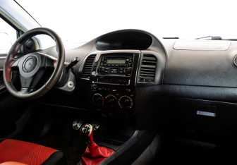 Подержанный автомобиль Geely MK Cross 2012 года (9 фото)