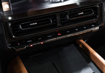 Подержанный автомобиль Haval H9 2024 года (25 фото)