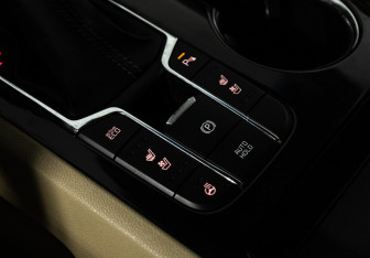 Подержанный автомобиль Kia Carnival 2019 года (19 фото)