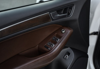 Подержанный автомобиль Audi Q5 2013 года (20 фото)