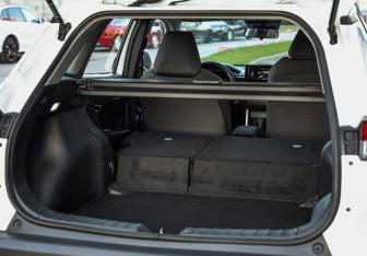 Подержанный автомобиль Toyota Corolla Wagon 2024 года (32 фото)