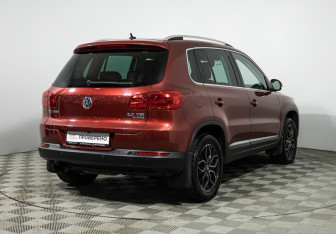 Подержанный автомобиль Volkswagen Tiguan 2012 года (5 фото)