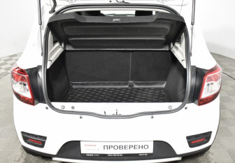 Подержанный автомобиль Renault Sandero 2022 года (18 фото)