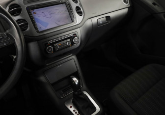 Подержанный автомобиль Volkswagen Tiguan 2014 года (19 фото)