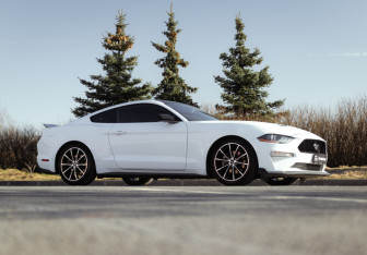 Подержанный автомобиль Ford Mustang Coupe 2020 года (22 фото)