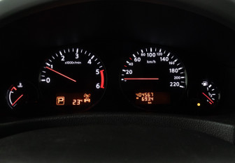 Подержанный автомобиль Nissan Pathfinder 2011 года (12 фото)