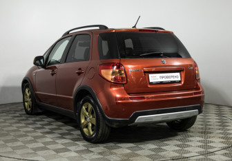 Подержанный автомобиль Suzuki SX4 Hatchback 2010 года (7 фото)