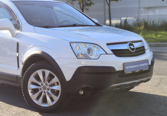 Подержанный автомобиль Opel Antara 2010 года (7 фото)