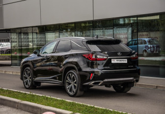 Подержанный автомобиль Lexus RX 2016 года (9 фото)