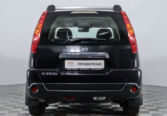 Подержанный автомобиль Nissan X-Trail 2008 года (4 фото)