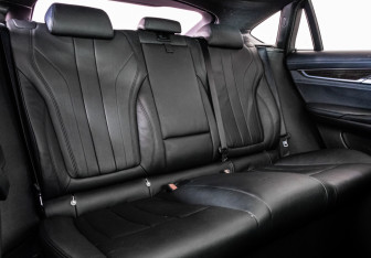 Подержанный автомобиль BMW X6 2015 года (29 фото)