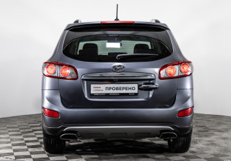 Подержанный автомобиль Hyundai Santa Fe 2011 года (6 фото)
