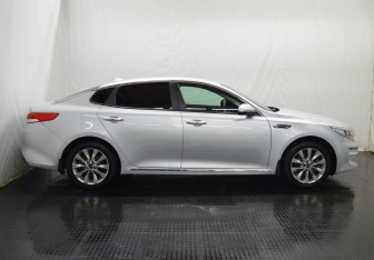 Подержанный автомобиль Kia Optima Sedan 2016 года (4 фото)