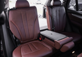 Подержанный автомобиль BMW X5 2016 года (34 фото)