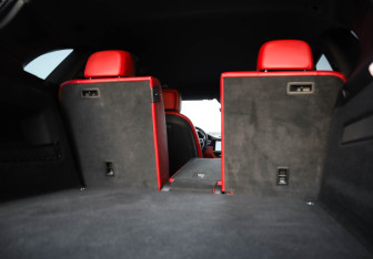 Подержанный автомобиль Porsche Cayenne 2019 года (37 фото)