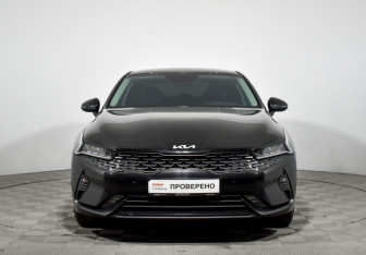 Подержанный автомобиль Kia K5 2021 года (2 фото)