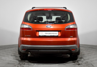 Подержанный автомобиль Ford S-MAX 2006 года (6 фото)