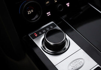 Подержанный автомобиль Land Rover Range Rover 2020 года (27 фото)