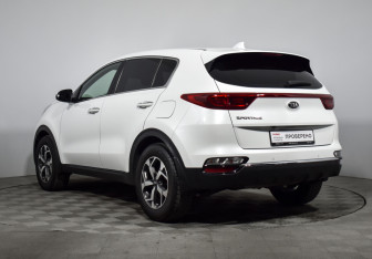 Подержанный автомобиль Kia Sportage 2022 года (7 фото)
