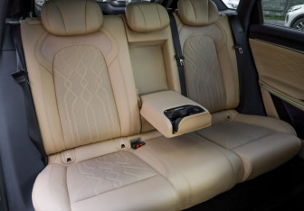 Подержанный автомобиль Voyah Free 2025 года (34 фото)