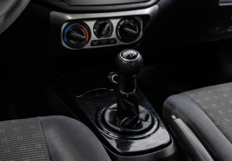 Подержанный автомобиль Mitsubishi Lancer Sedan 2005 года (11 фото)