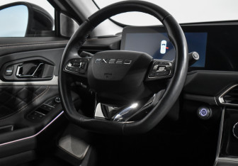 Подержанный автомобиль Exeed TXL 2022 года (16 фото)