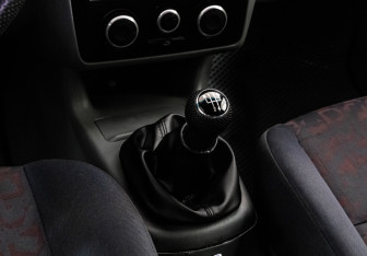 Подержанный автомобиль Skoda Octavia Liftback 1997 года (12 фото)