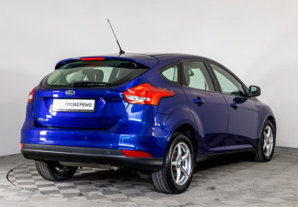 Подержанный автомобиль Ford Focus Hatchback 2016 года (5 фото)