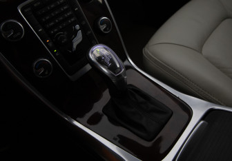 Подержанный автомобиль Volvo XC70 2012 года (11 фото)