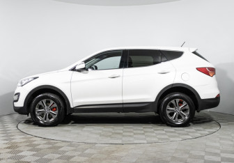 Подержанный автомобиль Hyundai Santa Fe 2014 года (8 фото)