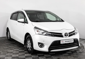 Подержанный автомобиль Toyota Verso 2015 года (3 фото)