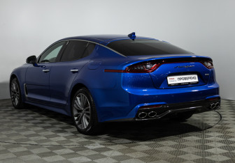 Подержанный автомобиль Kia Stinger 2019 года (7 фото)