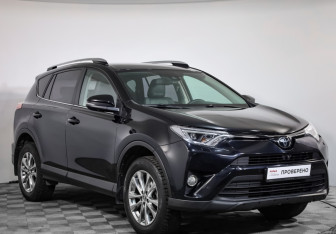Подержанный автомобиль Toyota RAV4 2017 года (3 фото)