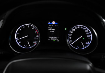 Подержанный автомобиль Toyota Camry Sedan 2018 года (20 фото)