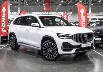 Подержанный автомобиль Geely Monjaro 2025 года (4 фото)