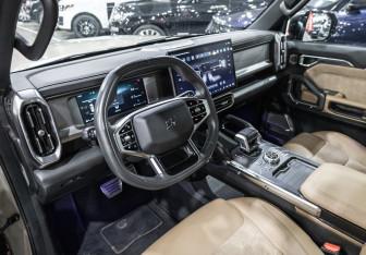 Подержанный автомобиль Jetour T2 2024 года (14 фото)