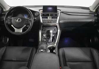 Подержанный автомобиль Lexus NX 2016 года (13 фото)