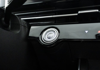 Подержанный автомобиль Omoda C5 2022 года (23 фото)