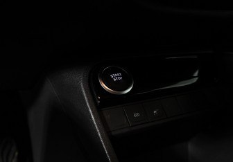 Подержанный автомобиль Renault Kaptur 2021 года (16 фото)