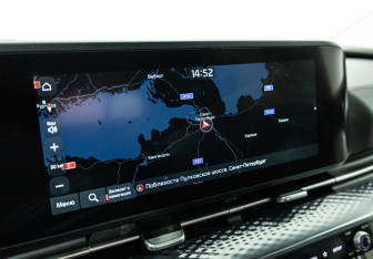 Подержанный автомобиль Kia Carnival 2021 года (21 фото)